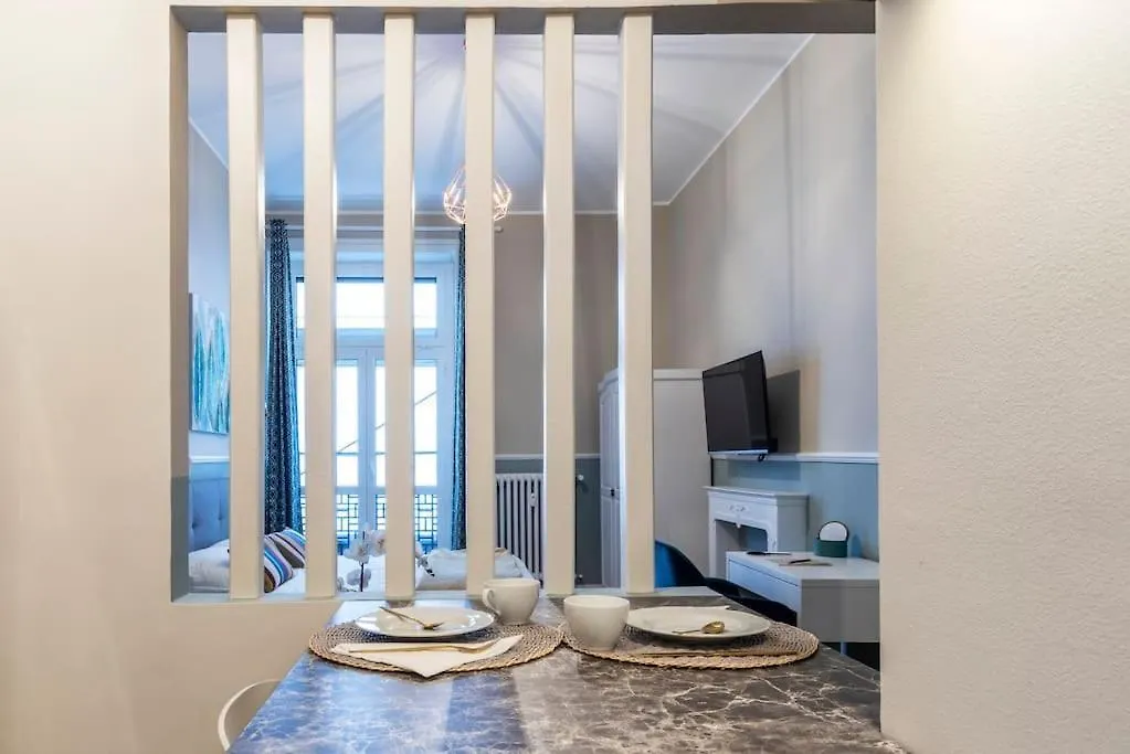 Velasca Flexyrent Aptartment Aircon